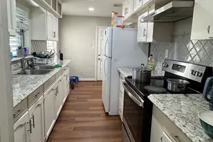 309 S Orchid Dr, Texas City, TX 77590 - Photo 3