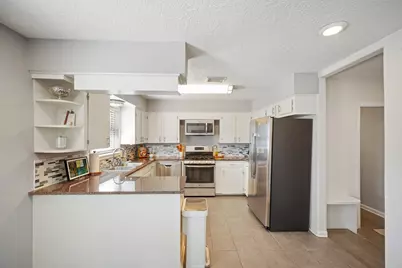 2406 Willowby Drive, Houston, TX 77008 - Photo 27