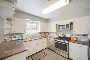 2406 Willowby Dr, Houston, TX 77008 - Photo 25