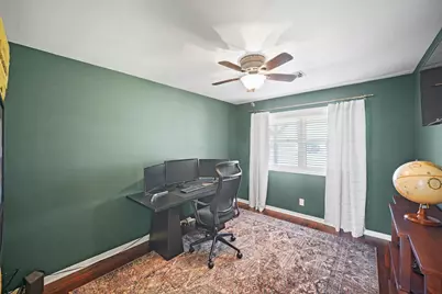 2406 Willowby Drive, Houston, TX 77008 - Photo 17