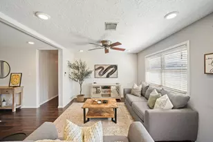 2406 Willowby Dr, Houston, TX 77008 - Photo 11