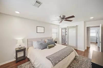 2406 Willowby Drive, Houston, TX 77008 - Photo 15