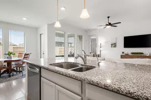 15881 Hayes Market Loop, Conroe, TX 77302 - Photo 11