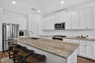 2740 Hidden Hollow Ln, Conroe, TX 77385 - Photo 17