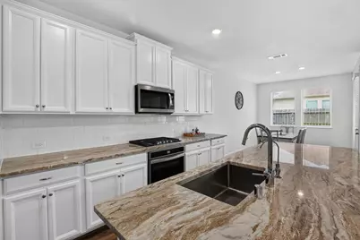2740 Hidden Hollow Lane, Conroe, TX 77385 - Photo 19