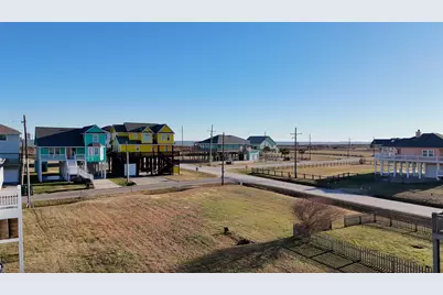 110 Verdia Drive, Crystal Beach, TX 77650 - Photo 9