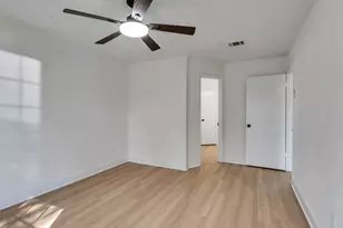 455 Capehill Dr, Houston, TX 77598 - Photo 13