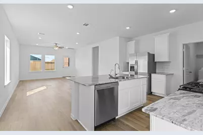 1020 River Coral, Alvin, TX 77511 - Photo 5