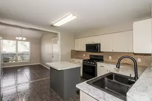 15814 Sheldon Ridge Way, Houston, TX 77044 - Photo 7