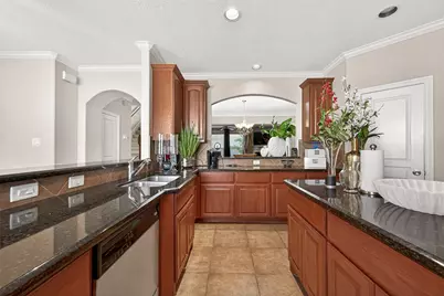 3418 Skyline Village Drive, Houston, TX 77057 - Photo 13