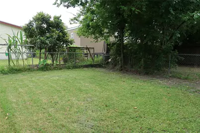 4721 9th Street #A, Bacliff, TX 77518 - Photo 25