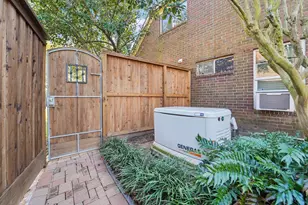 10822 W Dogwood Dr, La Porte, TX 77571 - Photo 35