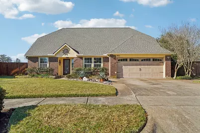10822 W Dogwood Drive, La Porte, TX 77571 - Photo 1