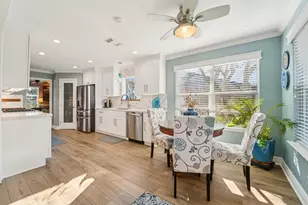 10822 W Dogwood Dr, La Porte, TX 77571 - Photo 7