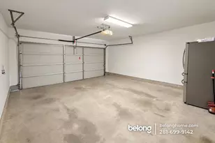 219 W 27th St, Houston, TX 77008 - Photo 3