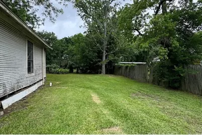 2392 Delaware Street, Beaumont, TX 77703 - Photo 7