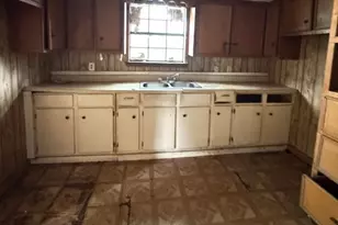 2392 Delaware St, Beaumont, TX 77703 - Photo 15