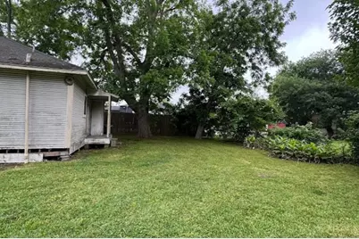 2392 Delaware Street, Beaumont, TX 77703 - Photo 17