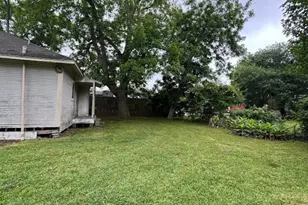 2392 Delaware St, Beaumont, TX 77703 - Photo 17