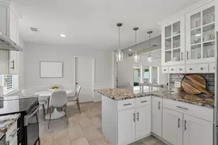 5706 Ariel St, Houston, TX 77096 - Photo 9