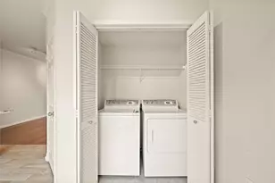 9200 Westheimer Rd, Houston, TX 77063 - Photo 11