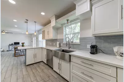 7602 Hammerly Boulevard, Houston, TX 77055 - Photo 11