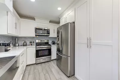 7602 Hammerly Boulevard, Houston, TX 77055 - Photo 13