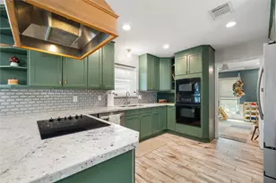 9718 Moorberry Ln, Houston, TX 77080 - Photo 11