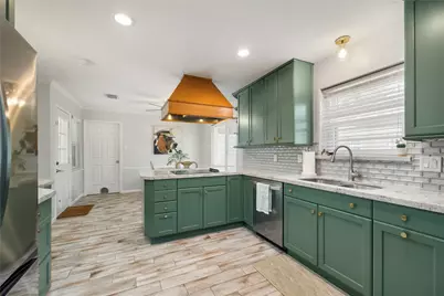 9718 Moorberry Lane, Houston, TX 77080 - Photo 13