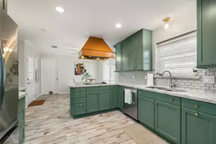 9718 Moorberry Ln, Houston, TX 77080 - Photo 13