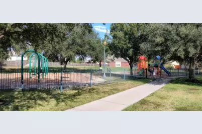 10234 Turrett Point Lane, Houston, TX 77064 - Photo 11