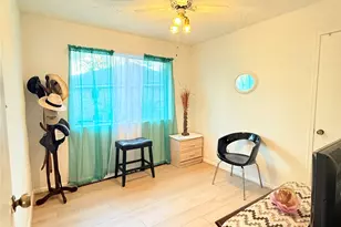 1303 Sterling Green Ct, Houston, TX 77015 - Photo 11