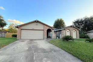 1303 Sterling Green Ct, Houston, TX 77015 - Photo 1