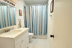 1303 Sterling Green Ct, Houston, TX 77015 - Photo 7