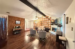 1303 Sterling Green Ct, Houston, TX 77015 - Photo 9