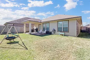 765 Rosewood Ln, Angleton, TX 77515 - Photo 19