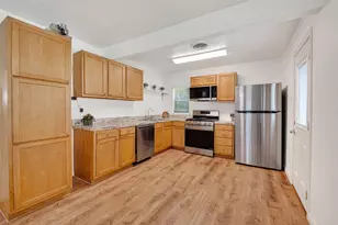 6714 Moss Rose St, Houston, TX 77087 - Photo 9