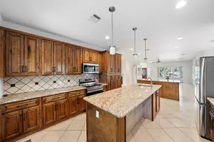 110 Lords Cir, Coldspring, TX 77331 - Photo 9