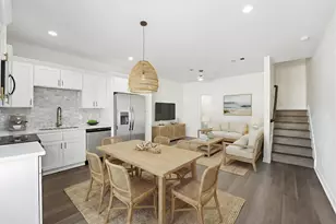 2005 Sealy St, Galveston, TX 77550 - Photo 9