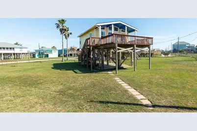 819 Sea Shell Drive, Surfside Beach, TX 77541 - Photo 7
