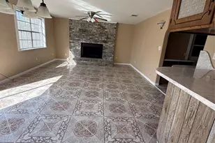 406 Gardenia St, Lake Jackson, TX 77566 - Photo 5