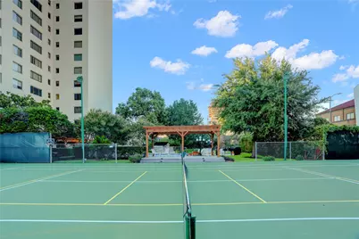 1400 Hermann Drive #15D, Houston, TX 77004 - Photo 15