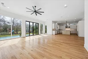 4921 Holly St, Bellaire, TX 77401 - Photo 15