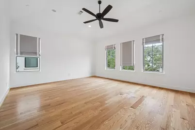 4921 Holly Street, Bellaire, TX 77401 - Photo 27