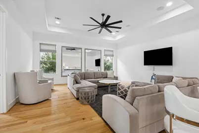 4921 Holly Street, Bellaire, TX 77401 - Photo 17