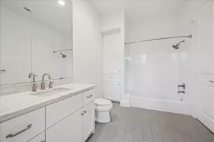 4921 Holly St, Bellaire, TX 77401 - Photo 35