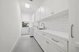 4921 Holly St, Bellaire, TX 77401 - Photo 29