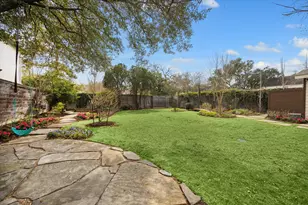 4921 Holly St, Bellaire, TX 77401 - Photo 43