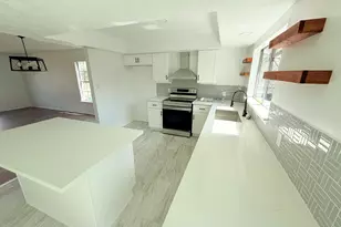 402 Tresvant Dr, Houston, TX 77598 - Photo 13