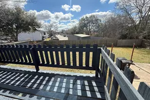 402 Tresvant Dr, Houston, TX 77598 - Photo 27